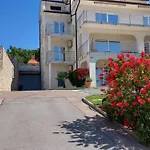 Mit Terrasse By Interhome * Novi Vinodolski