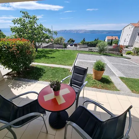 Mit Terrasse By Interhome Novi Vinodolski