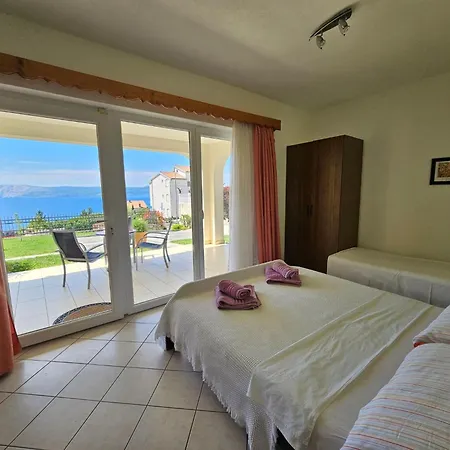 Mit Terrasse By Interhome Novi Vinodolski