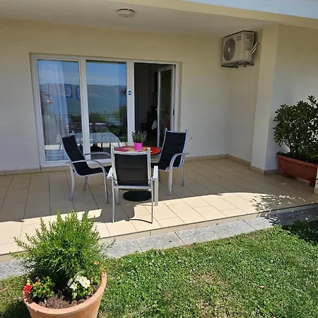 Mit Terrasse By Interhome *
