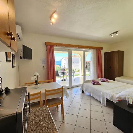 Mit Terrasse By Interhome Apartamento *